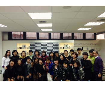 Top Korean skin specialists receive resurfacing training at The Skin Academy in Barcelona